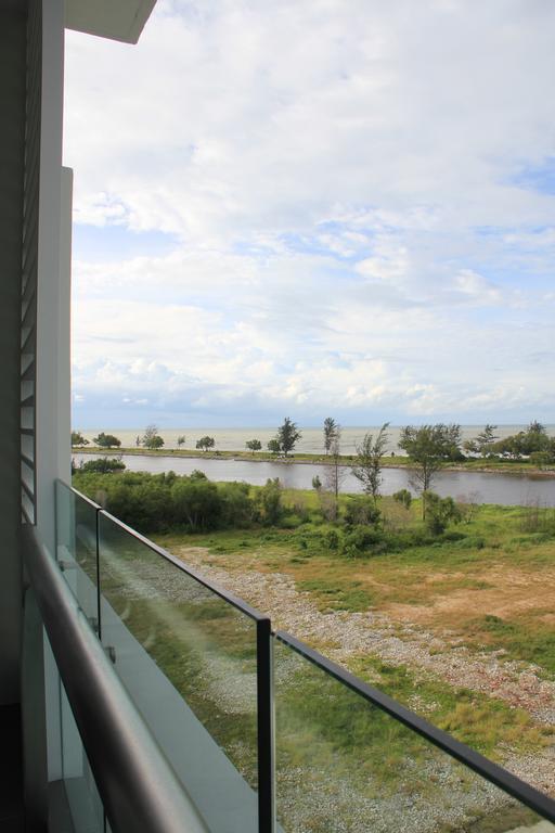 The Sea View Apartment Miri Waterfront Luaran gambar